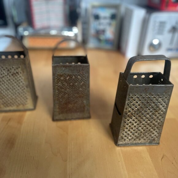 Vintage, Rustic, Farmhouse, Shabby Chic Box Graters- Small. - Picture 2 of 2